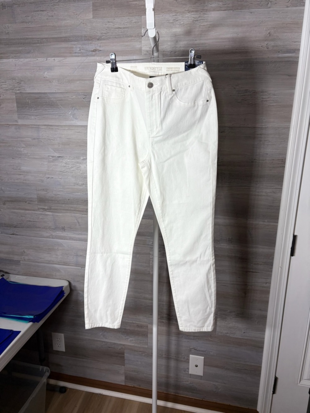 White High-Rise Ankle Jeans by SoundStyle 1593
